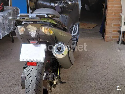 Yamaha TMAX 530 – Vista 18