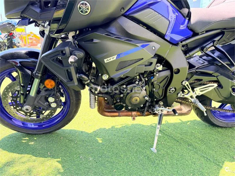 Yamaha MT-10 – Vista 17