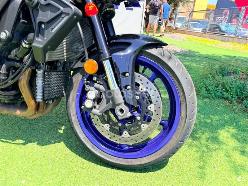 Yamaha MT-10 – Vista 5