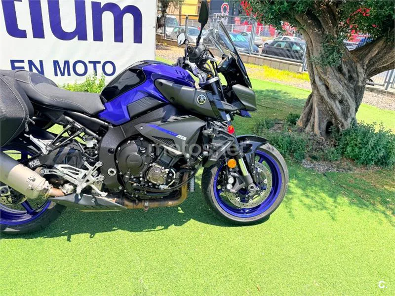 Yamaha MT-10 – Vista 7