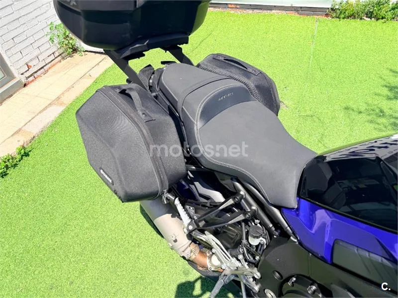 Yamaha MT-10 – Vista 9