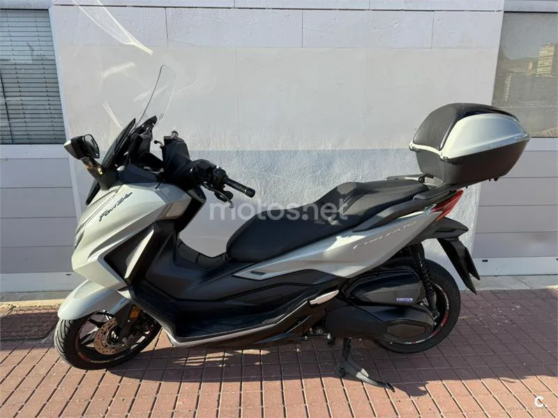 Honda Forza 350 – Vista 3
