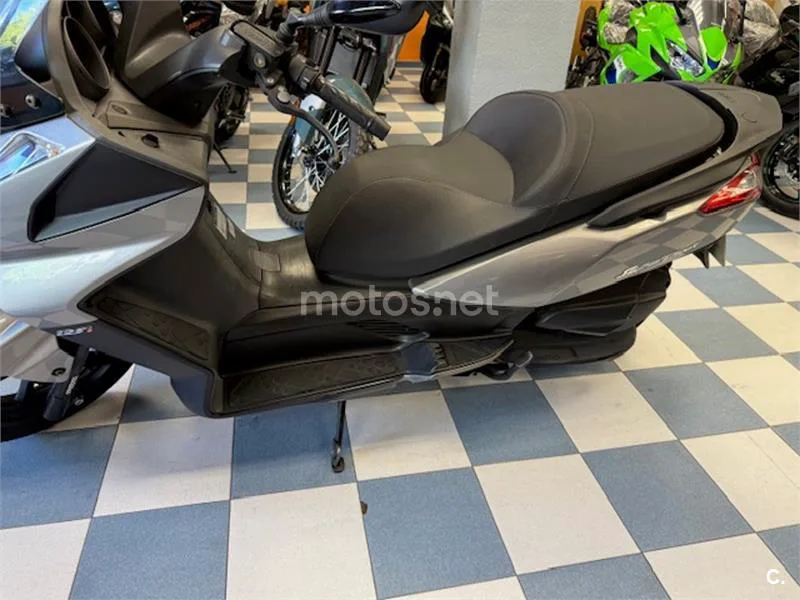 Kymco Super Dink 125 – Vista 15
