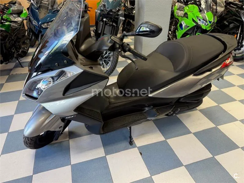 Kymco Super Dink 125 – Vista 6
