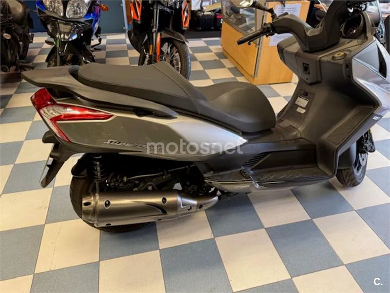 Kymco Super Dink 125 – Vista 9