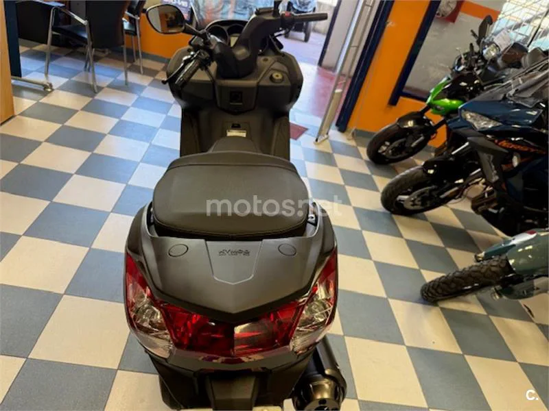 Kymco Super Dink 125 – Vista 10