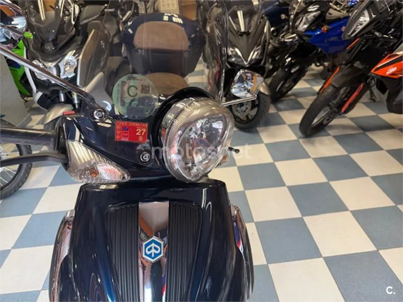 Piaggio Beverly 250 – Vista 12