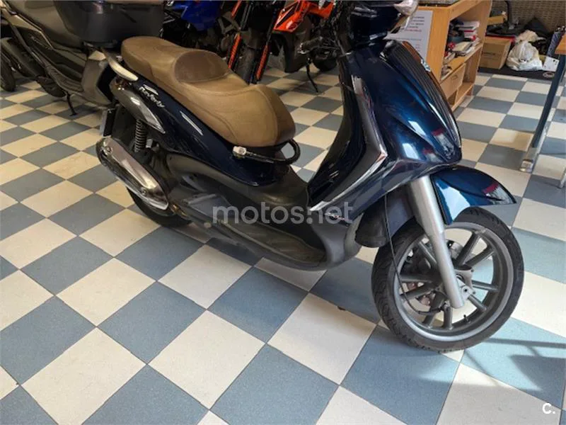 Piaggio Beverly 250 – Vista 10