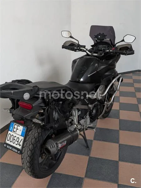 Honda VFR 800 X Crossrunner – Vista 7
