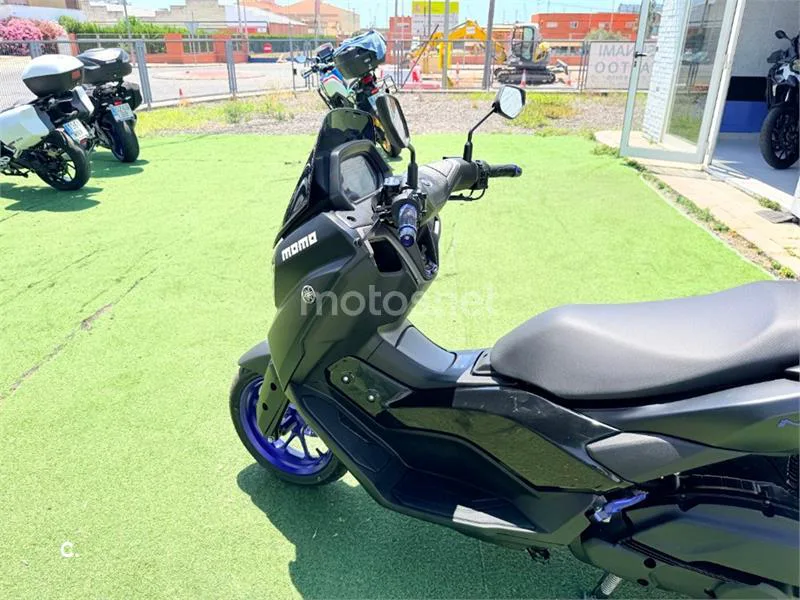 Yamaha NMAX – Vista 14