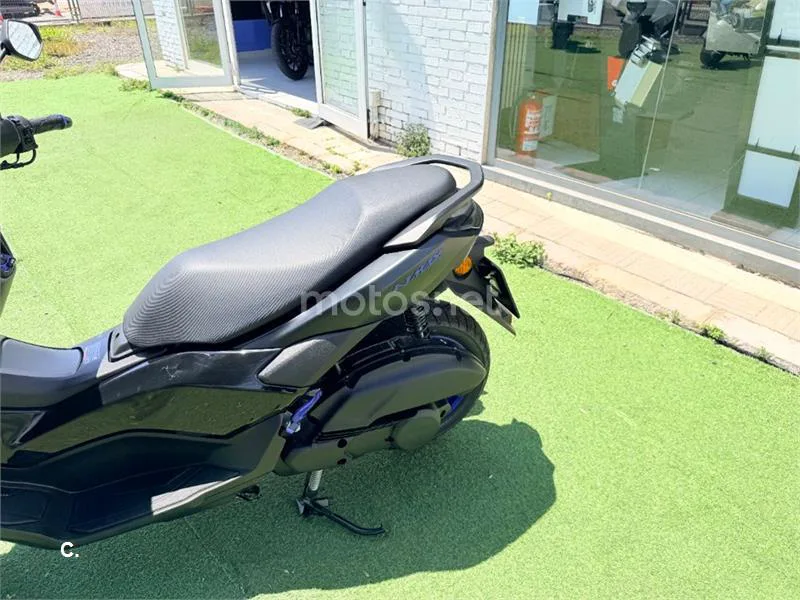 Yamaha NMAX – Vista 15