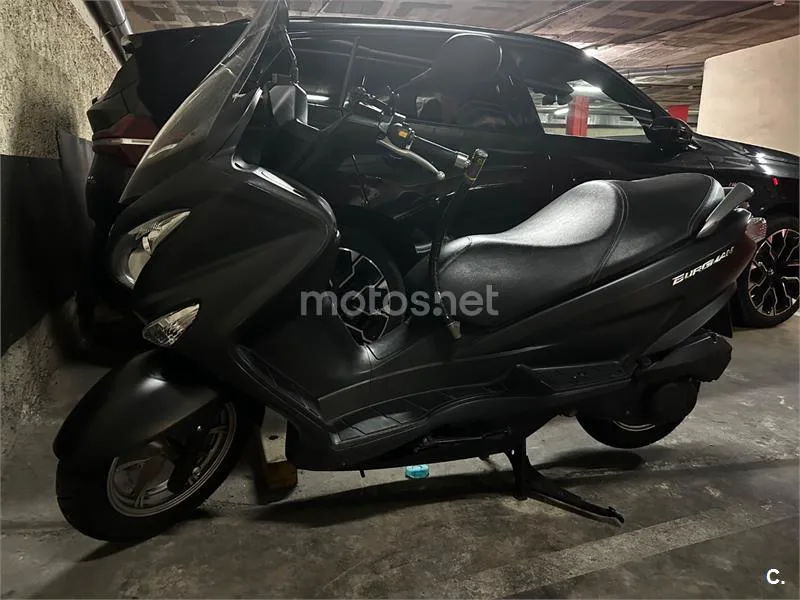 Suzuki Burgman 125 2500 € 2015 Barcelona - 1