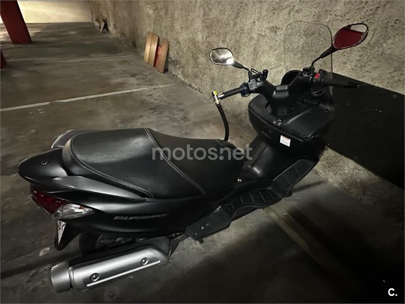 Suzuki Burgman 125 - Vista 3