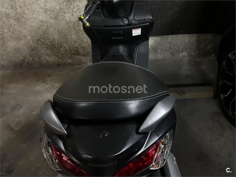 Suzuki Burgman 125 - Vista 4