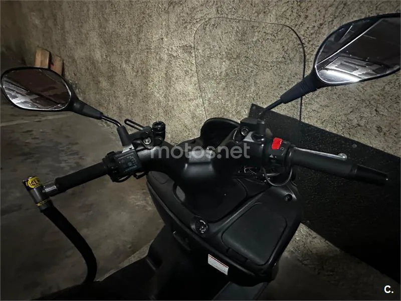 Suzuki Burgman 125 - Vista 5