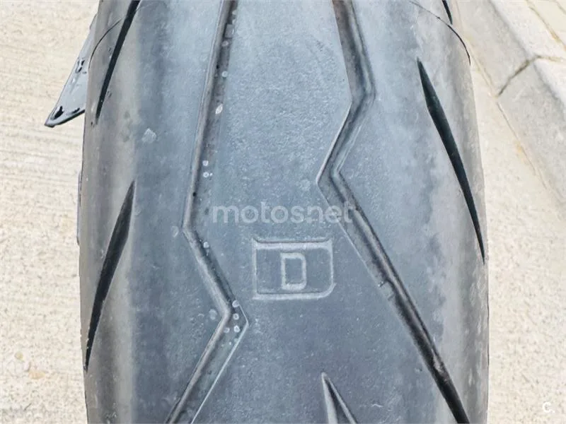 Ducati Monster 696 - Vista 5