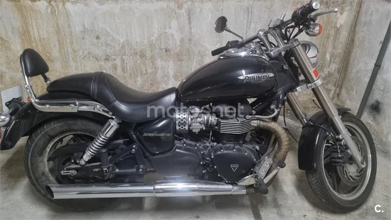 Triumph Speedmaster 900 – Vista 4