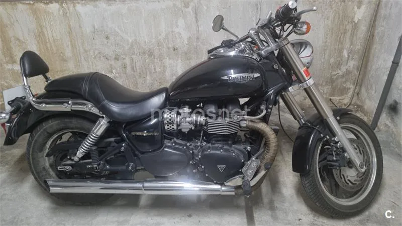 Triumph Speedmaster 900 – Vista 5