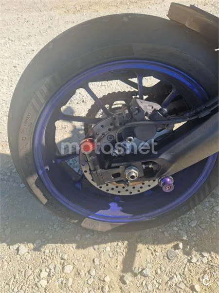 Yamaha MT-09 – Vista 12