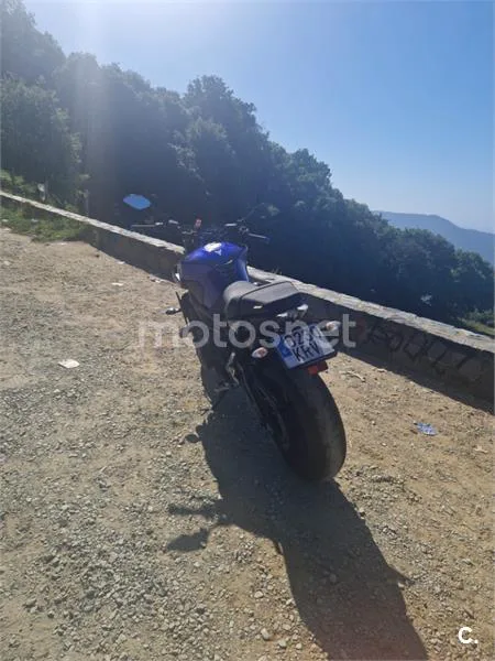Yamaha MT-09 – Vista 4
