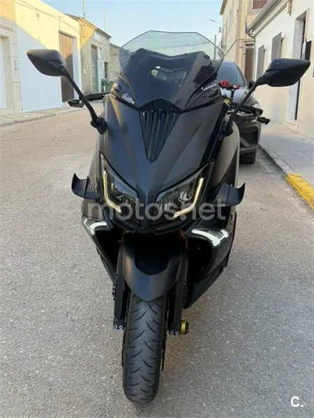 Yamaha TMAX 530 – Vista 7