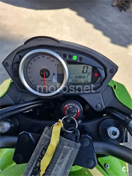 Kawasaki Z750 – Vista 4