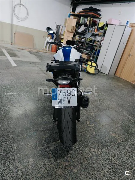 BMW F 900 R – Vista 3