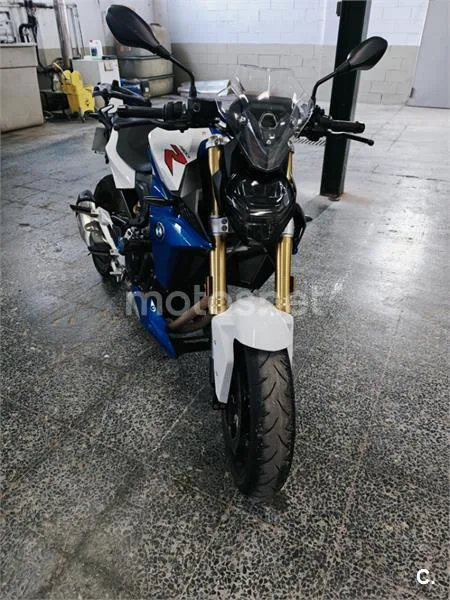 BMW F 900 R – Vista 4