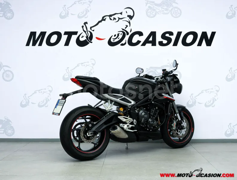 Triumph Street Triple 765 – Vista 6