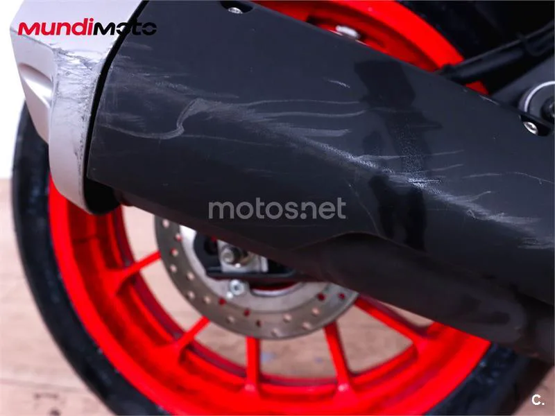 Yamaha MT-125 – Vista 15
