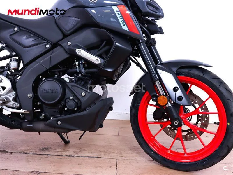 Yamaha MT-125 – Vista 22