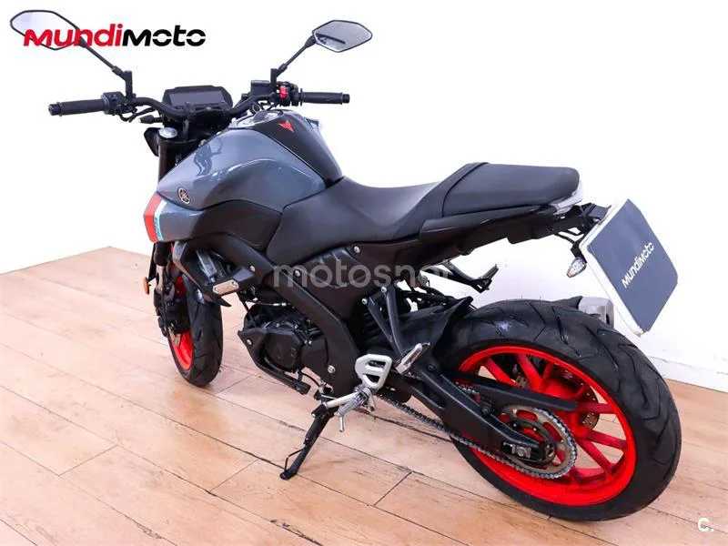 Yamaha MT-125 – Vista 8
