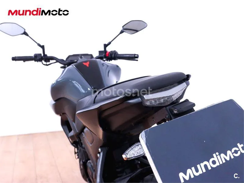 Yamaha MT-125 – Vista 9
