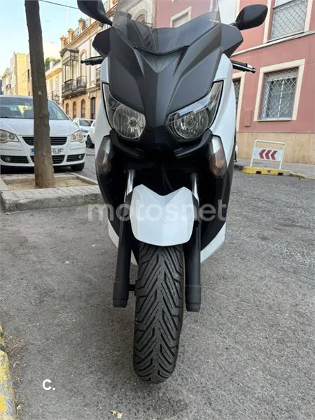 Yamaha XMAX 125 – Vista 3