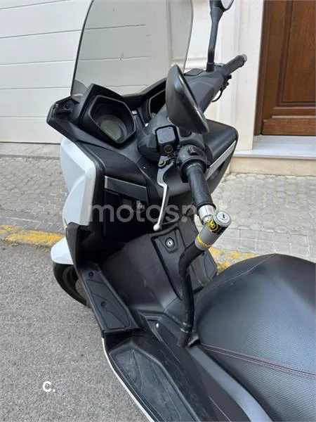 Yamaha XMAX 125 – Vista 6