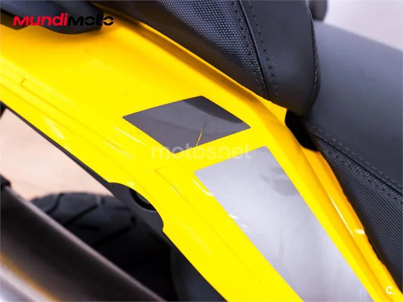 Benelli TRK 502 – Vista 15