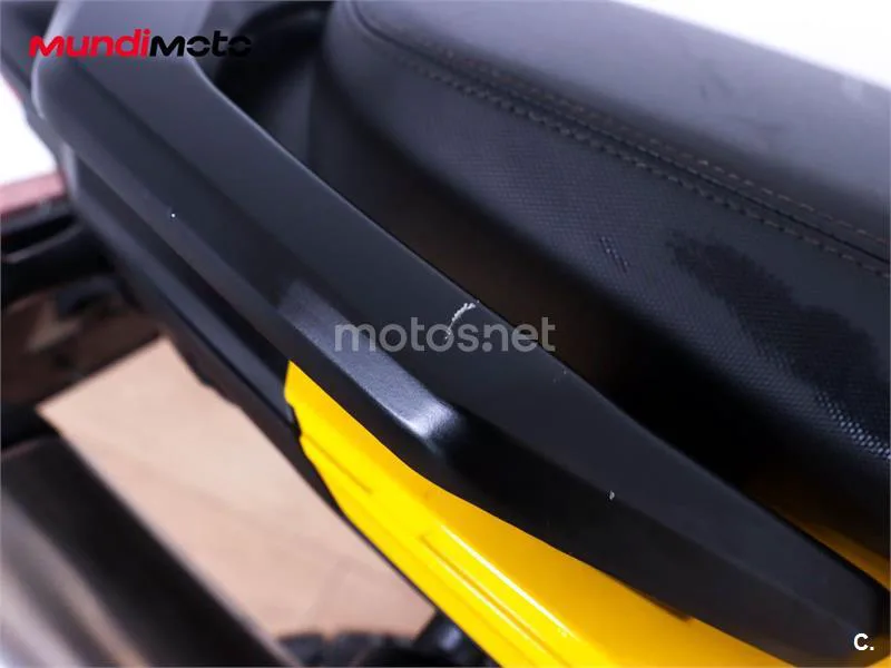 Benelli TRK 502 – Vista 17