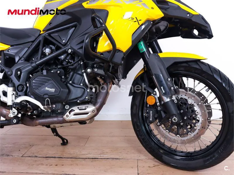 Benelli TRK 502 – Vista 20