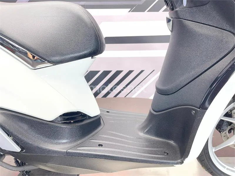 Piaggio Liberty 50 – Vista 11