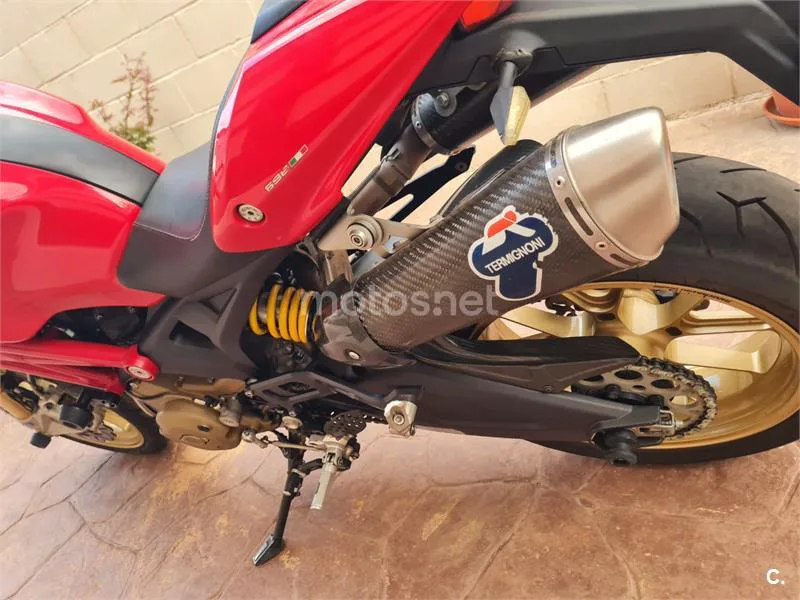 Ducati Monster 696 – Vista 3