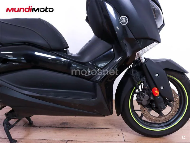 Yamaha XMAX 300 – Vista 18