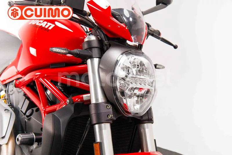 Ducati Monster 821 – Vista 11