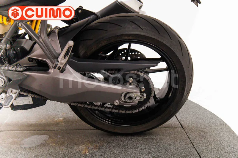 Ducati Monster 821 – Vista 18