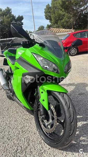 Kawasaki Ninja 300 - Vista 3