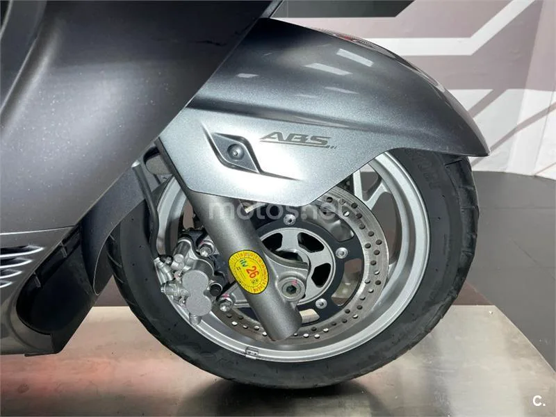 Suzuki Burgman 400 – Vista 11