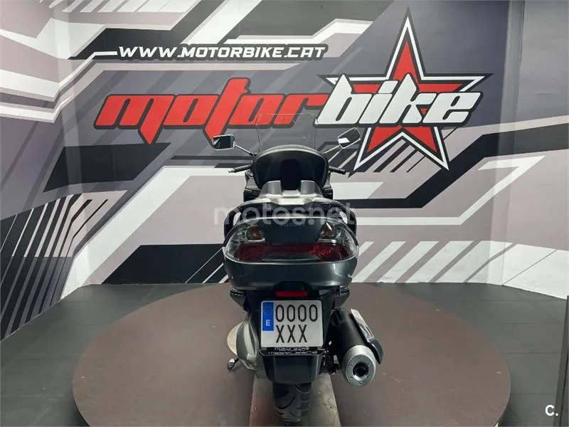 Suzuki Burgman 400 – Vista 4