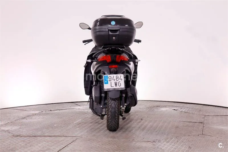 Piaggio MP3 – Vista 7