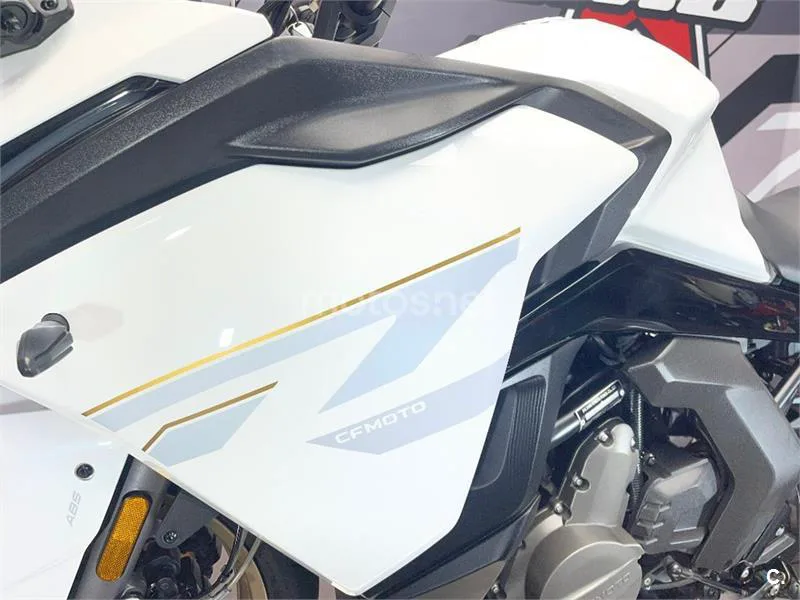 CFMOTO 650MT – Vista 20