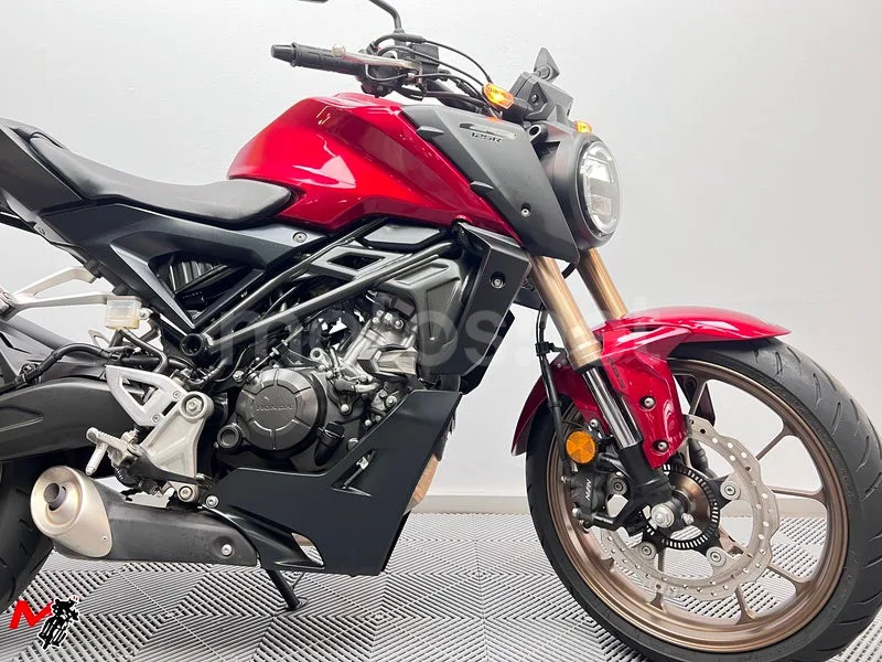 Honda CB 125 R – Vista 3