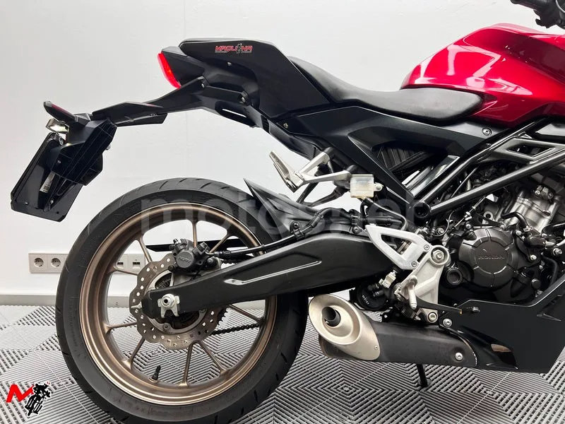 Honda CB 125 R – Vista 4